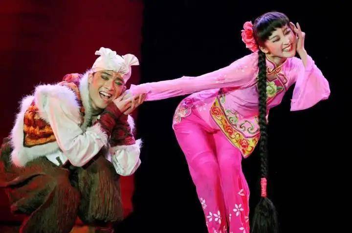 14年前,那个在奥运会上"顶替刘岩"独舞的殷硕,如今怎么样了?