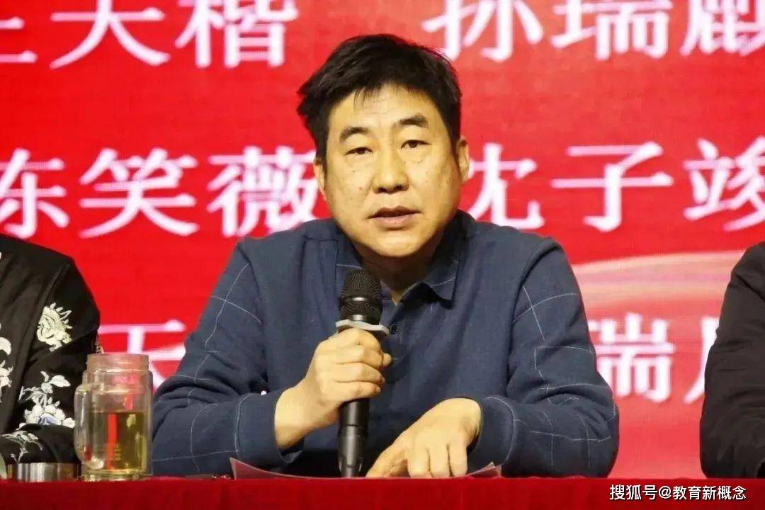 做一个心中有光的人,让新学期热辣滚烫——首师大育新沙河中学开学