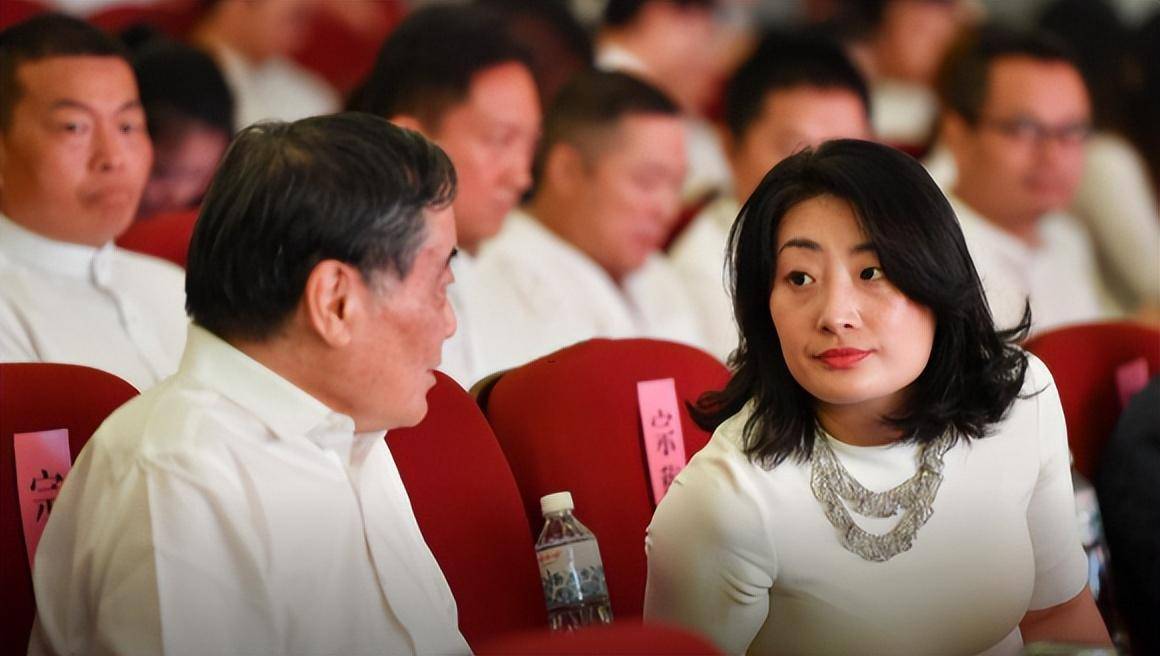 宗庆后临终前最大的遗憾:女儿宗馥莉42岁漂亮有能力,就是还没成家