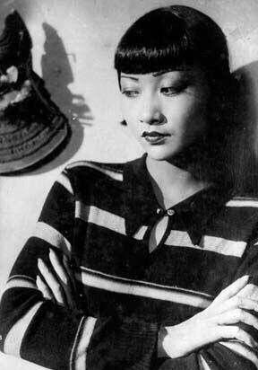 她是洗衣工的女儿,跻身好莱坞后,一生嫁不出,离世后