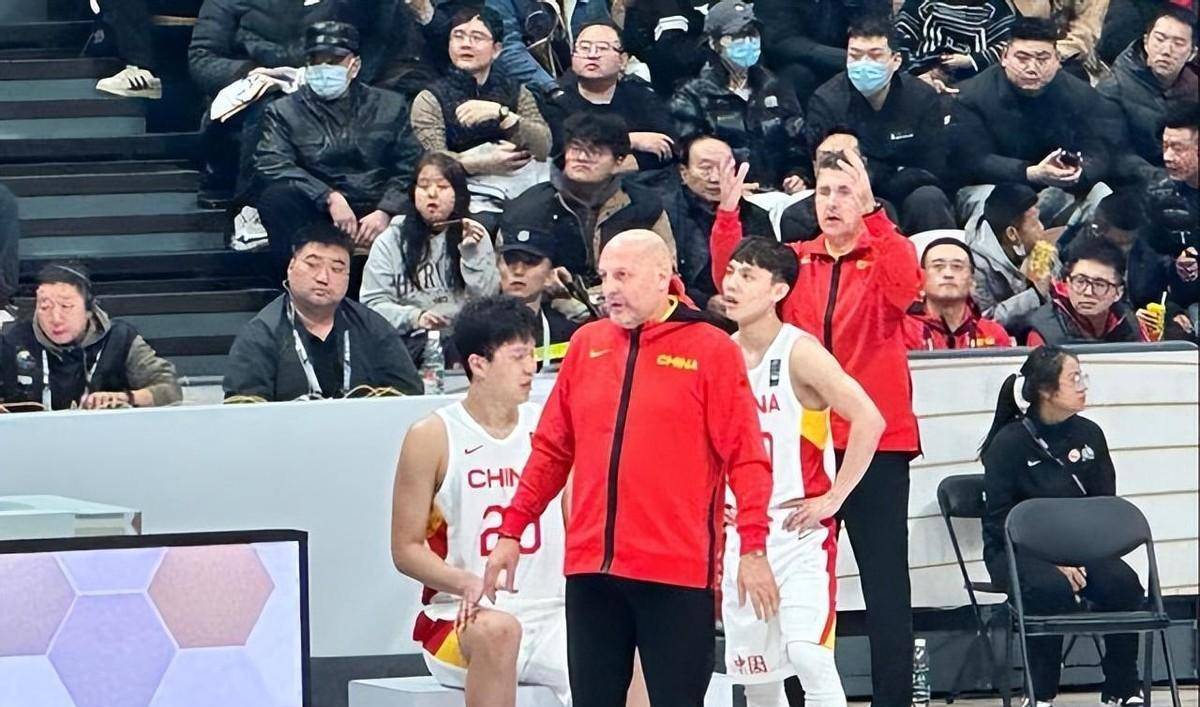 男篮表现最佳后卫徐杰3分3篮板6助攻自我正名 乔帅该重用他_挑战_比赛