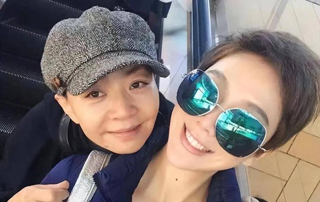 姜妍:富养长大傍上宋丹丹,错爱妈宝男后,38岁享受单身_妈妈_关系_演艺