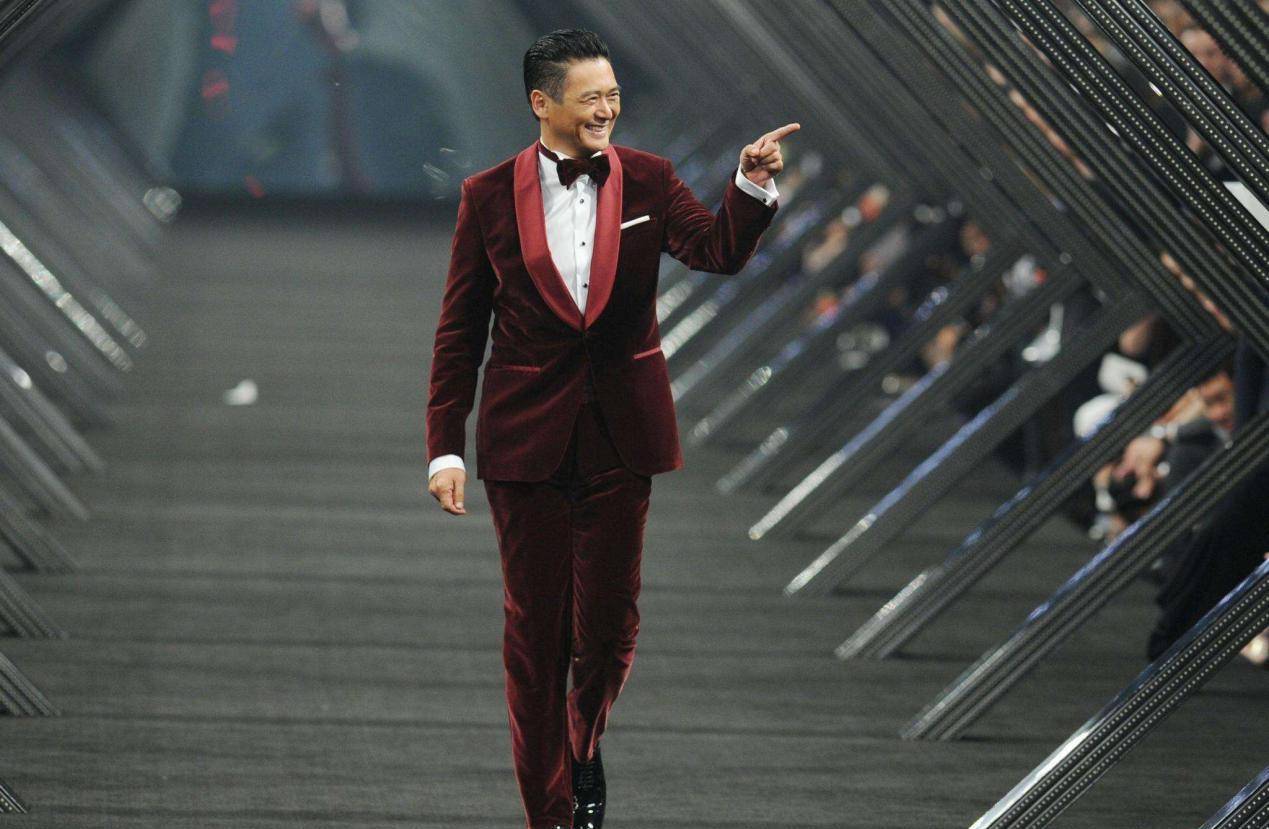 吴宇森:片酬4000万提100条要求_影片_张振辉_剧本