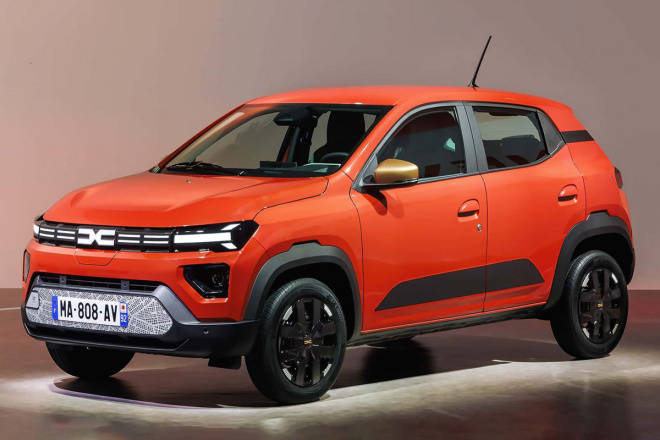 带来了新款spring,全新duster以及将于2025年达喀尔拉力赛亮相的dacia