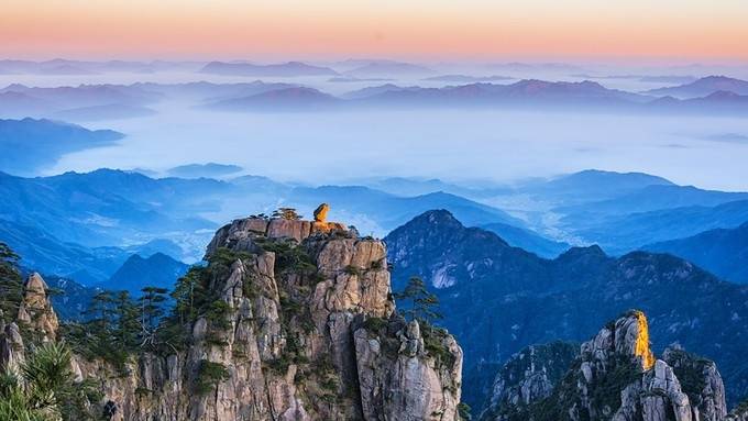 黄山游玩网红打卡十大景点介绍,黄山四天三晚旅游人均850左右,看完全