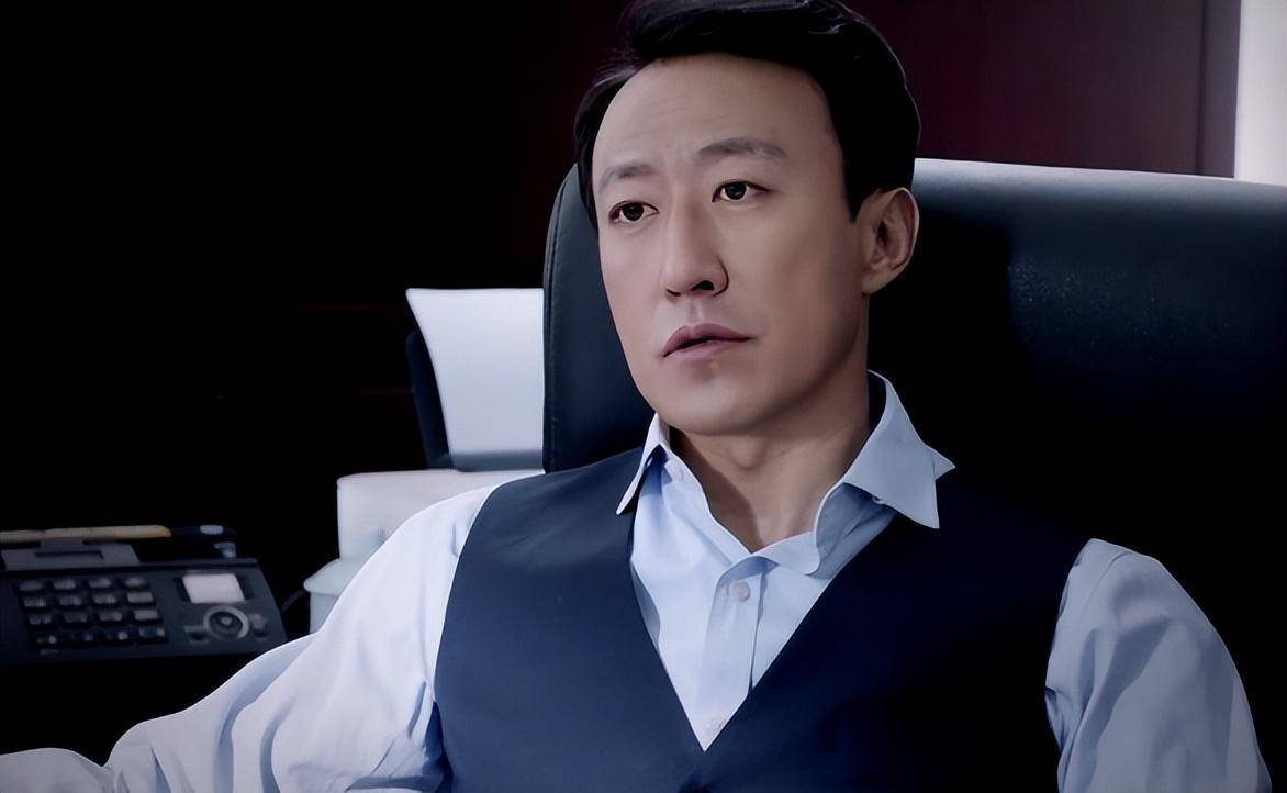 央视反腐剧:顶着公鸡头却要演"省委副书记",谁的审美出了问题_于震_剧