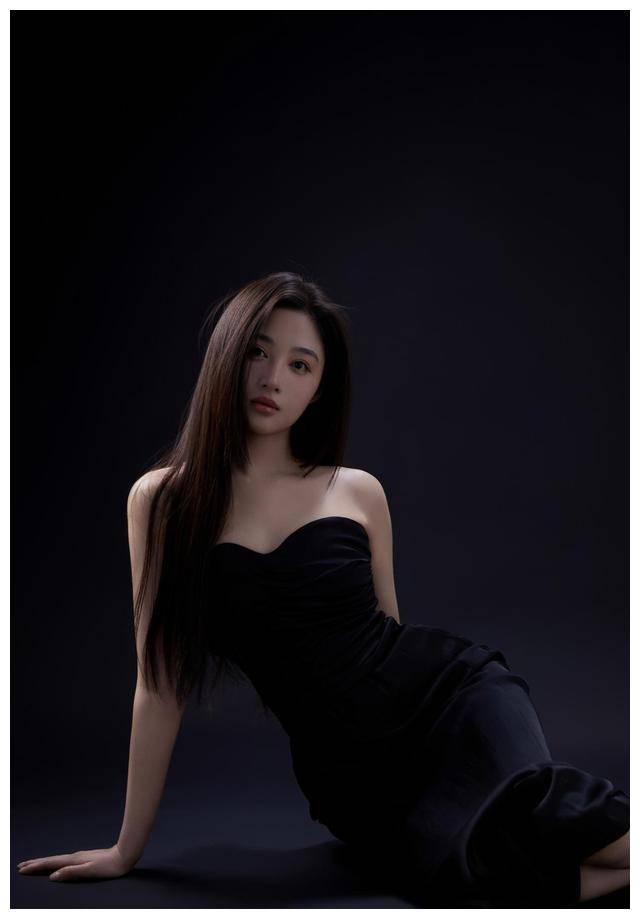 孙嘉璐也像鹿晗迪丽热巴一样,赶高铁,真会享受生活._一面_工作_心情