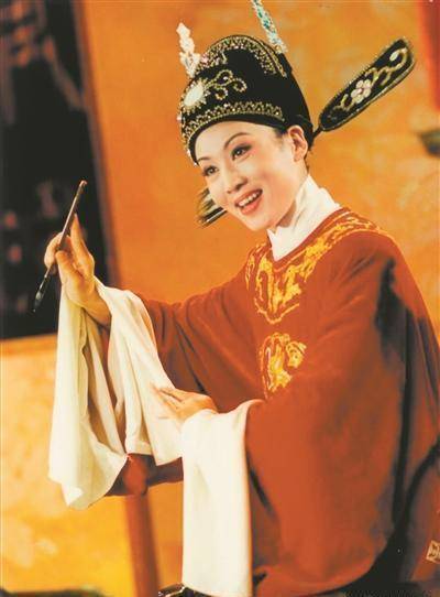 吴琼也曾经离开了一段现如今也是活跃于各大综艺节目当中,而韩再芬