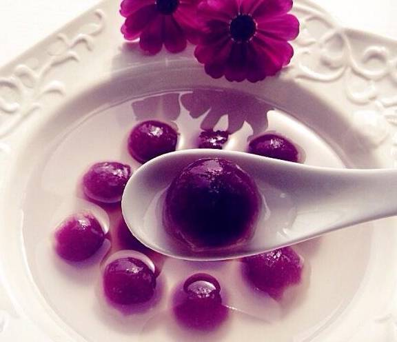 用料西米粉(或木薯粉,马铃薯淀粉,红薯淀粉)150克沸水(开水100度)120