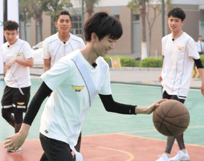 网传王俊凯有新综来袭,《高能少年团》成员也加盟,阵容太给力了_嘉宾