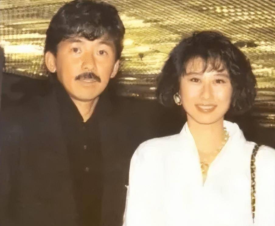 "一代天后"叶倩文曾与费翔高调秀恩爱,为何转身嫁大14岁的林子祥_母亲