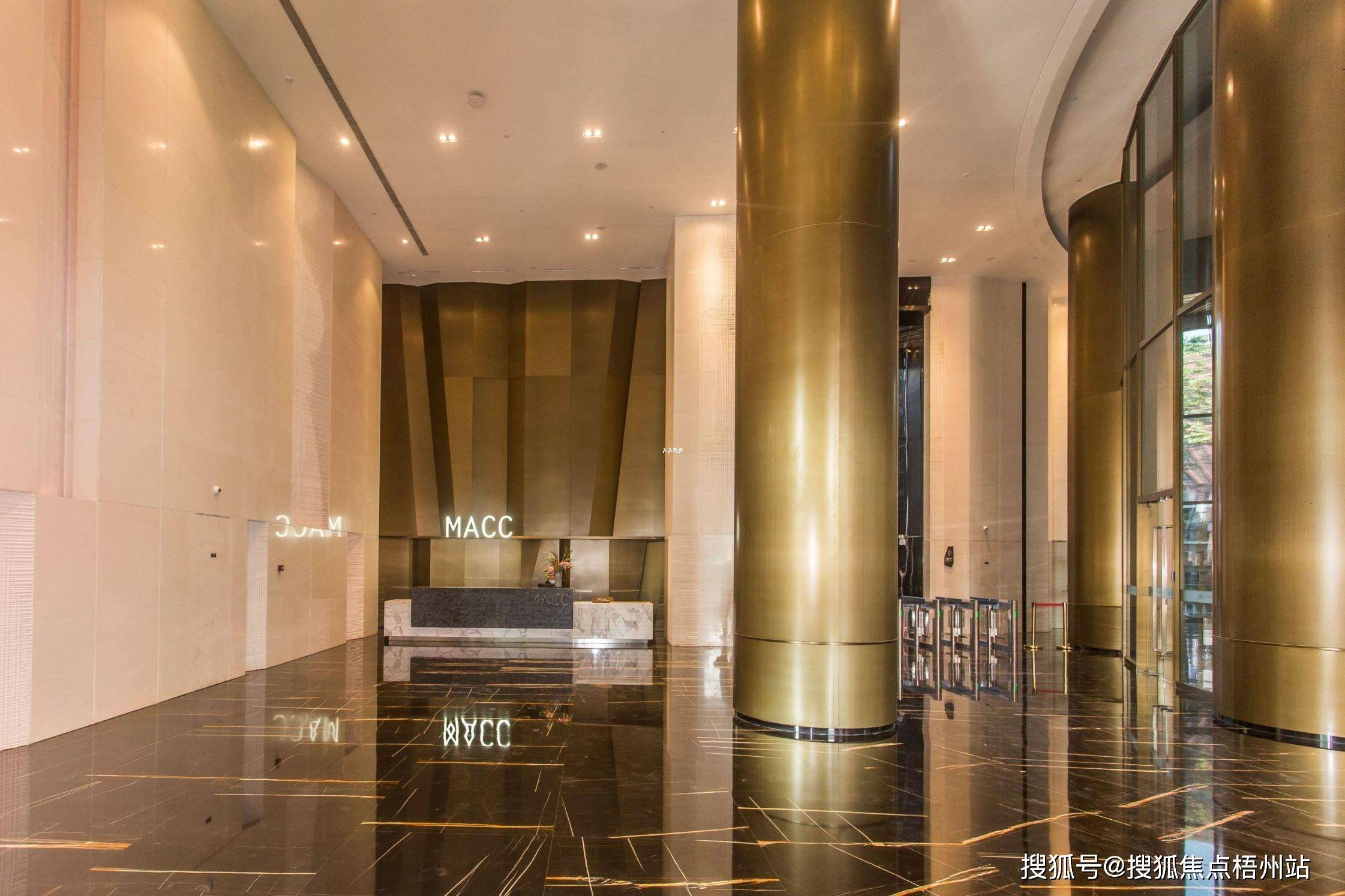 广州广东现代广告创意中心写字楼招商中心欢迎您!精装办公室业主直租!