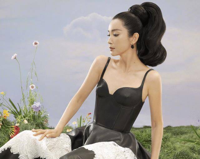 有种"大胆"叫李冰冰,摇曳裙摆露"底装",47岁大妈年纪真敢拼_设计_服装