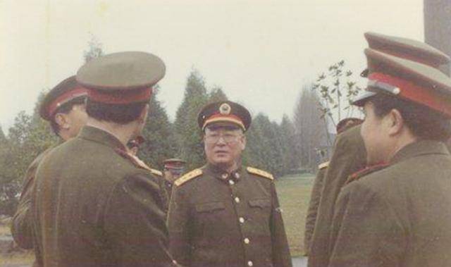 他曾任南京军区司令员,高平战役一战成名,63岁升上将,享年83岁_固辉