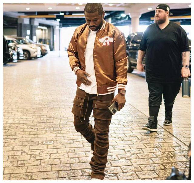 梅威瑟47岁生日,依旧自信满满:我是拳击界的门面!