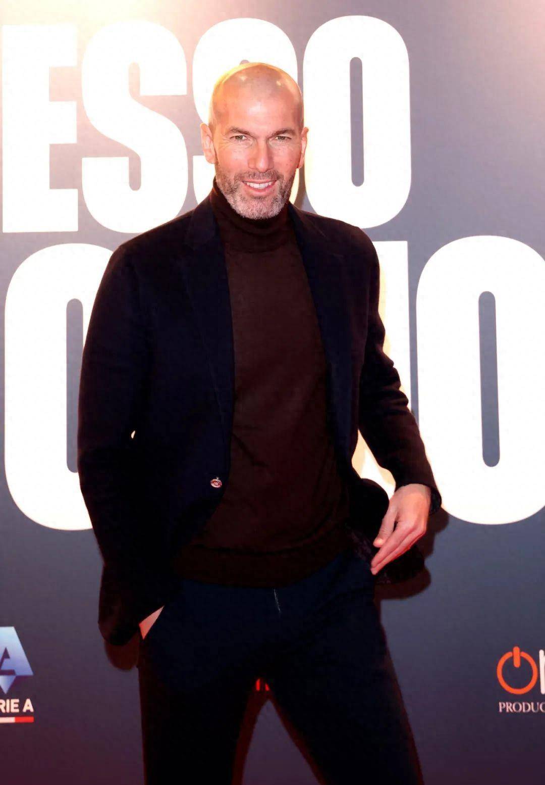 在出席马塞洛-里皮的纪录片首映式上,法国传奇人物齐达内表达了在