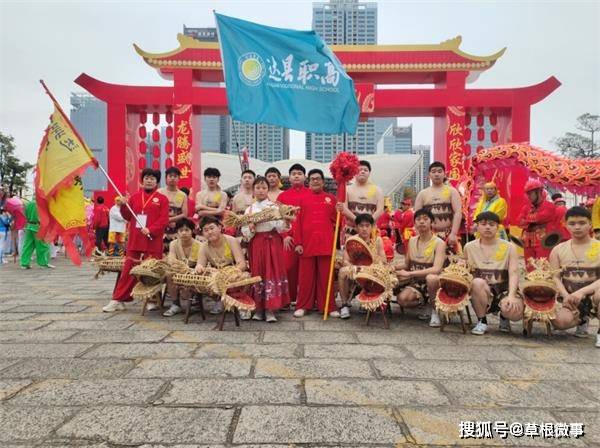 元宵佳节 龙腾盛世——达县职高"板凳龙"舞动惠州_活动_安仁_观众