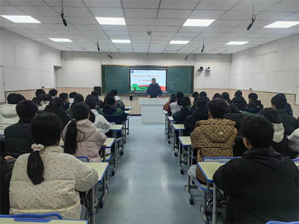 愿做师前一束光争做五好小助手——盱眙县天泉湖初级中学举行班委第二