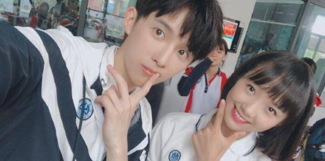 刘露号称"公众人物",大闹火车站对民警叫嚣"你完了",今如何_进行_法律