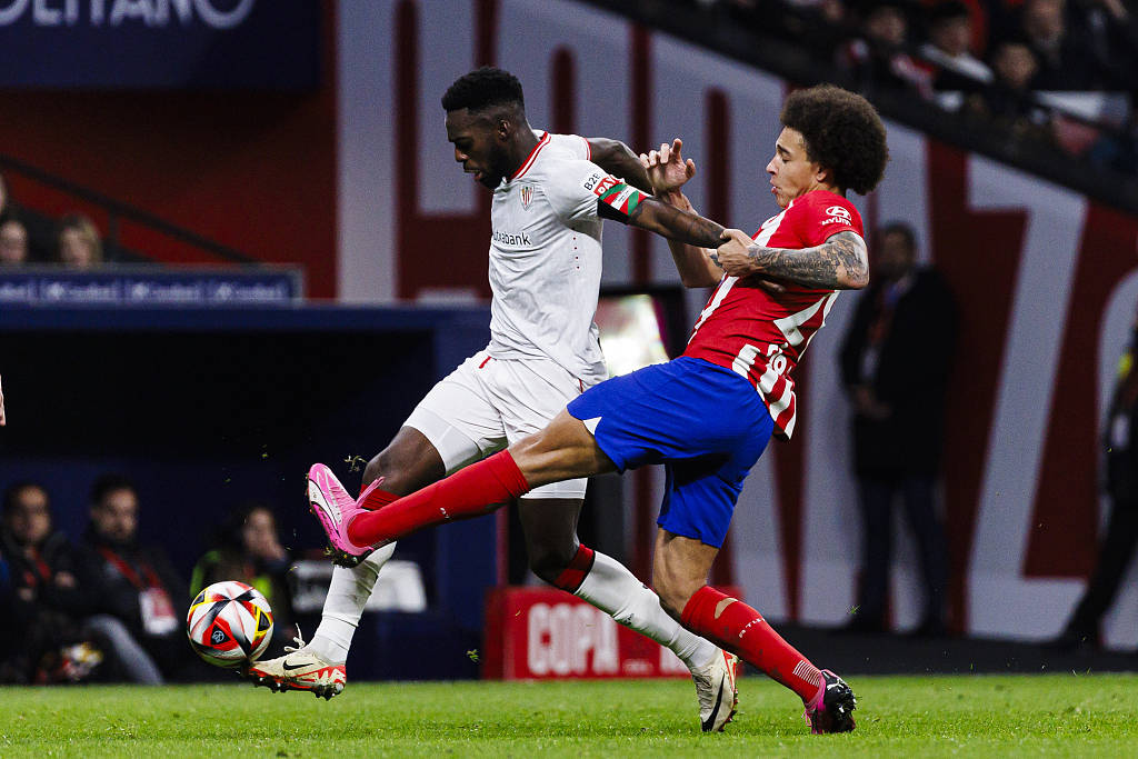 0奥维捏是法丙球队,排名也比较靠后,球队的实力很一般;雷恩是法甲球队