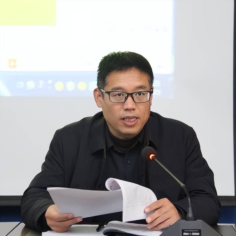 闻喜中学召开寒假学习培训暨2024年春季开学工作安排会