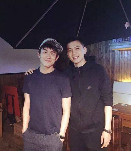 19岁的杨鸣有多可口?还曾拍摄肌肉写真!_篮球_时候_辽宁