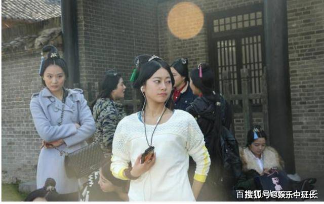 横店群演多如牛毛美女成群,白天晚上都不停歇,价低却没人要_生活_梦想
