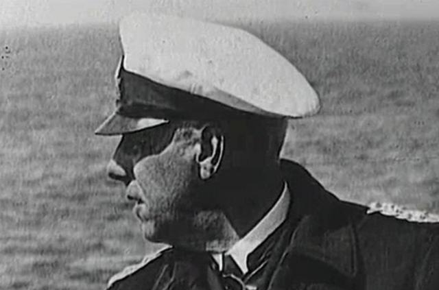 而在这期间,卡纳里斯有颇多的传奇故事,比如说在191