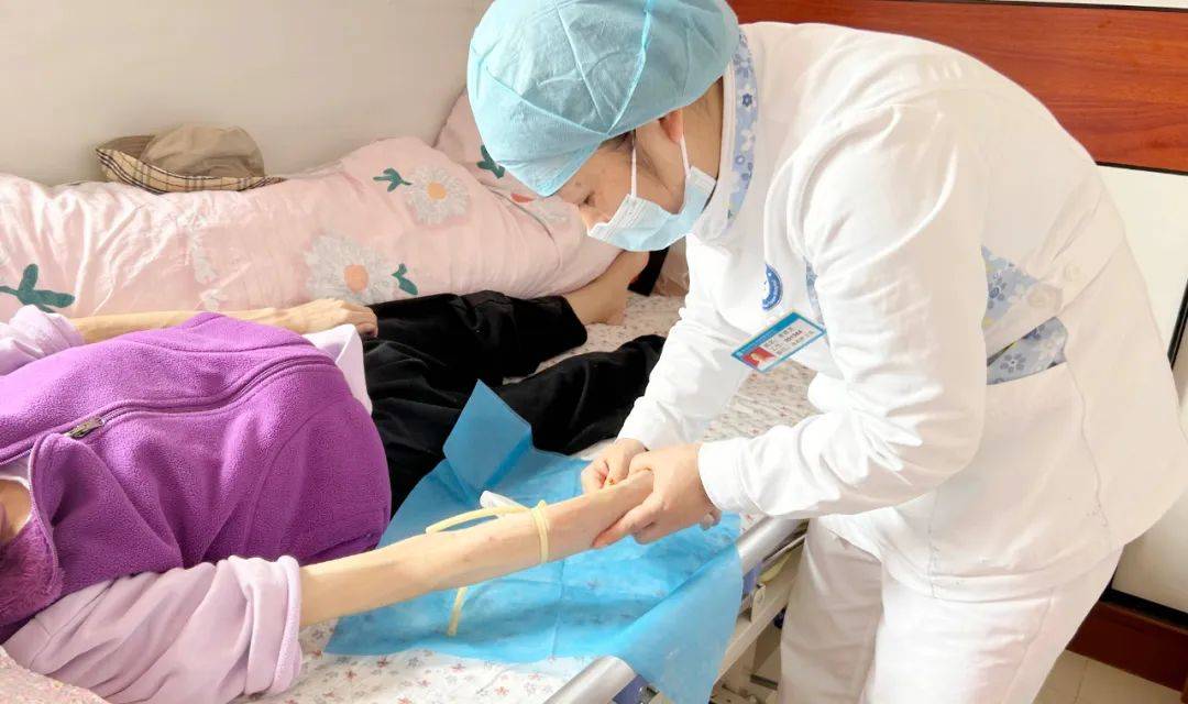老年养老保险，中老年人的身心健康咋办？华医帮你来化解(图4)