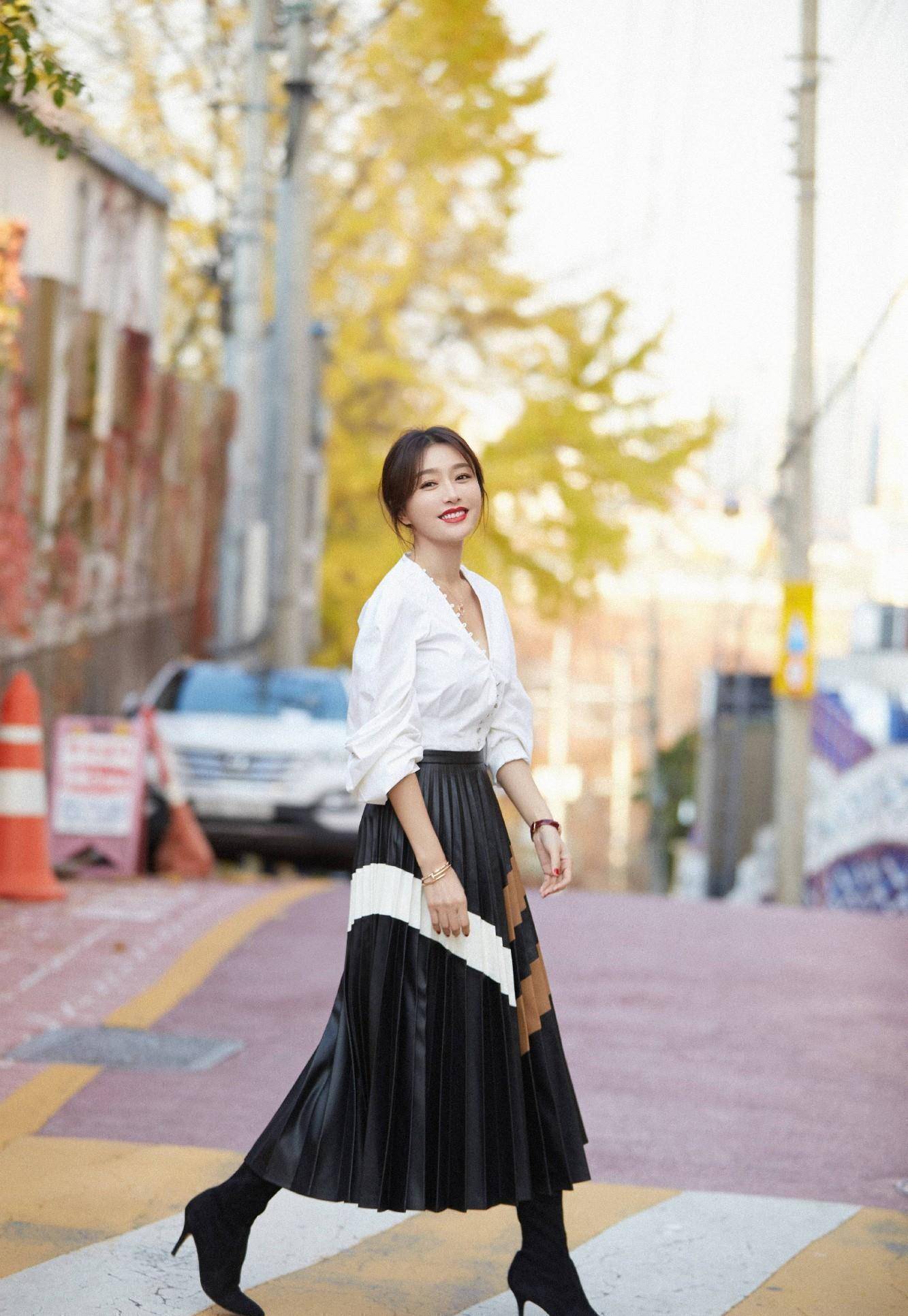 时髦的心机girl都在穿衬衫,白百何,李沁教你穿出春天最美风景线_天气