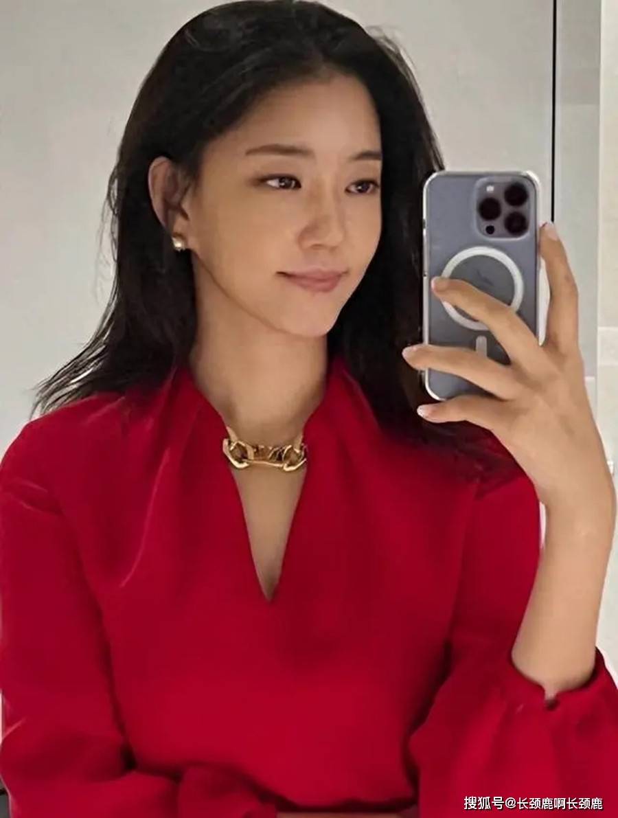 和爱人高兴得太早了,前夫人卢素英已化身复仇女王_金熙_集团_工作