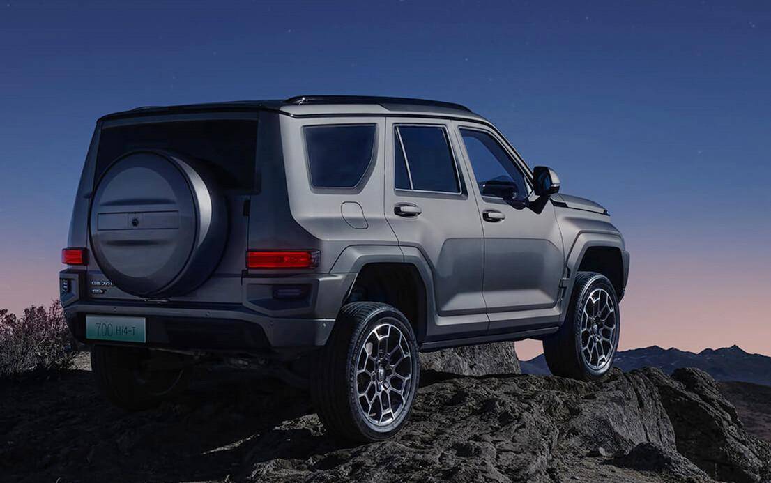 8万元起!坦克700 hi4-t正式上市,大型豪华越野车新标杆!