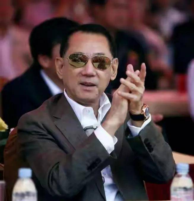 曾志伟被杨受成打,邓光荣怒斥"活该",两人究竟有何恩怨?