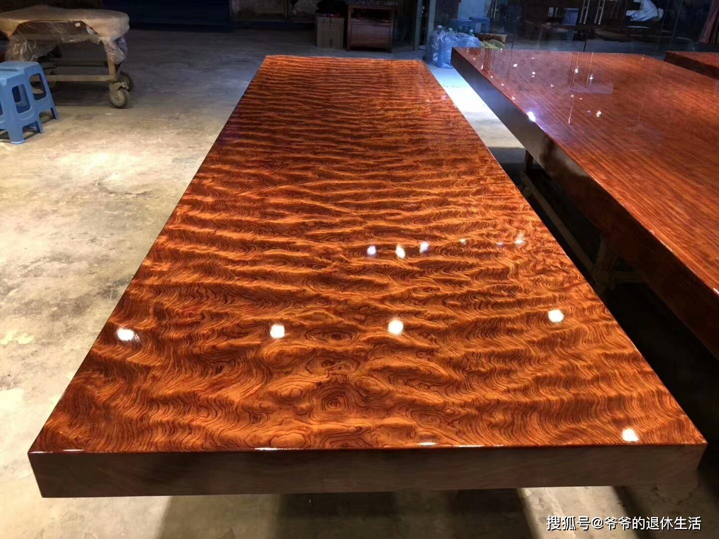 最好看的实木茶桌:巴花实木大板