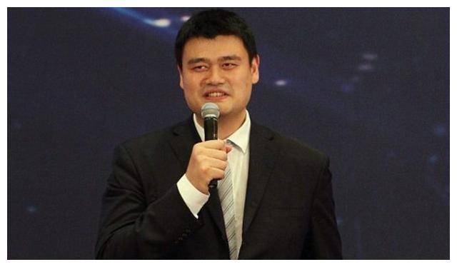 姚明继续改革之路,乔帅下课引发球迷热议,两大决定掀起风波!