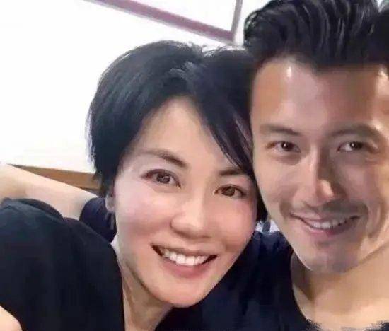 王菲两次被迫分手后!谢霆锋才是真爱?