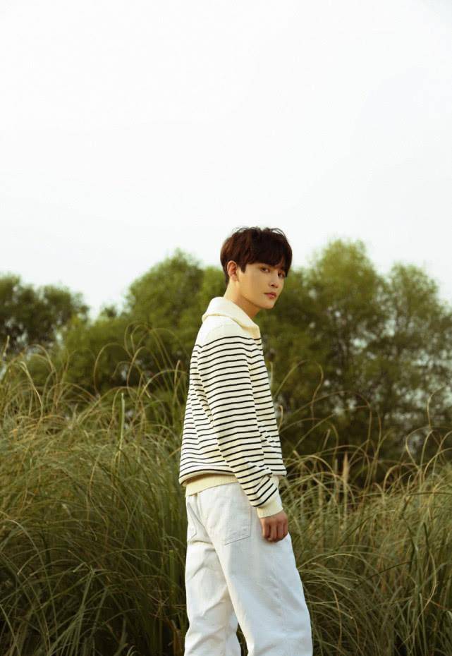 孙坚发文称喝多了还准备出镜,粉丝却担心乱说话,袁姗姗送祝福互相表白