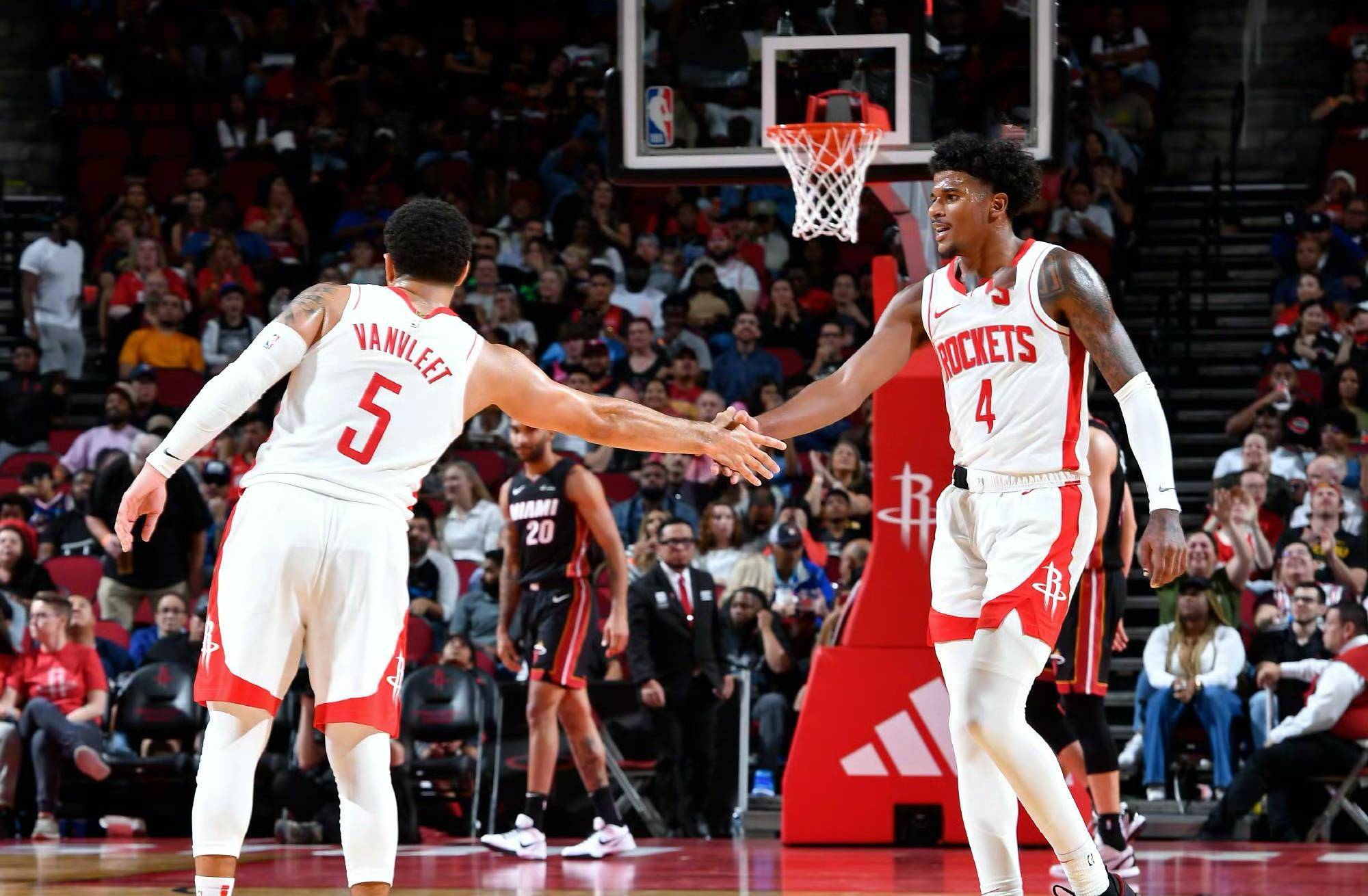 原创倒数第二的格林坐板凳却重用倒数第三的范弗利特火箭害苦了他