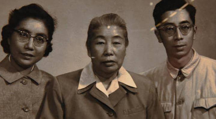 鲁迅后人:独子资质平庸,孙子当倒插门女婿,没一个人会写文章_周海婴