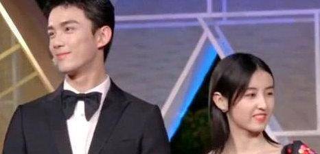 吴磊张子枫,the9等众多明星为高考考生加油,王俊凯在片场凑图也不忘送