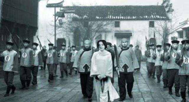 清朝民间第一美女自缢图片