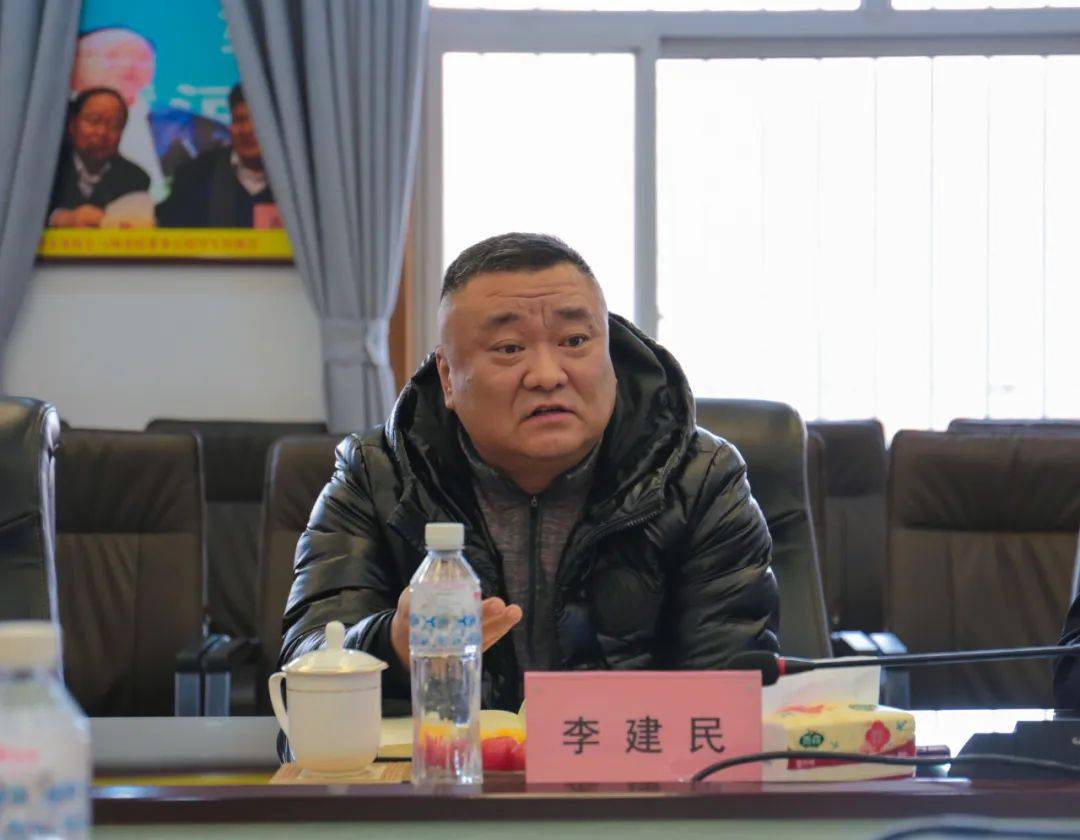 莲池区公安分局政保大队教员李建民发表讲话"校园安全至关重要,推动