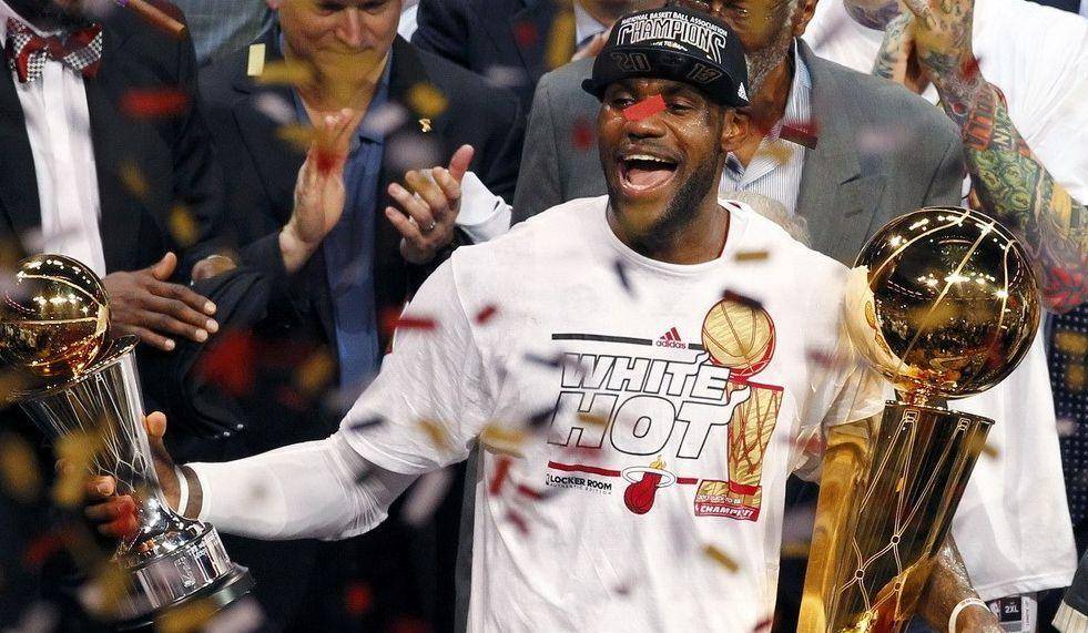 早在2022年7月31日,nab明星,指环王拉塞尔去世.