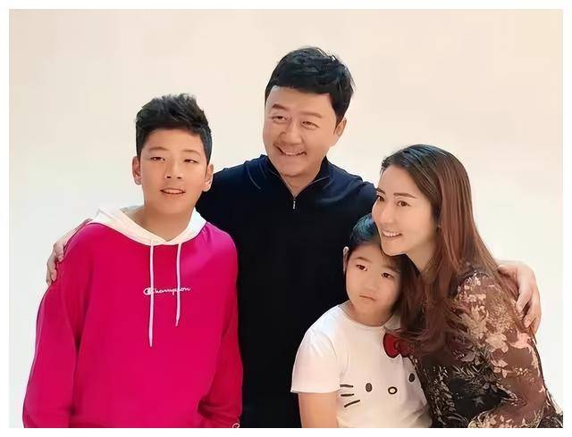 原创郭涛庆儿子17岁生日小石头长大成帅哥引发网友热议