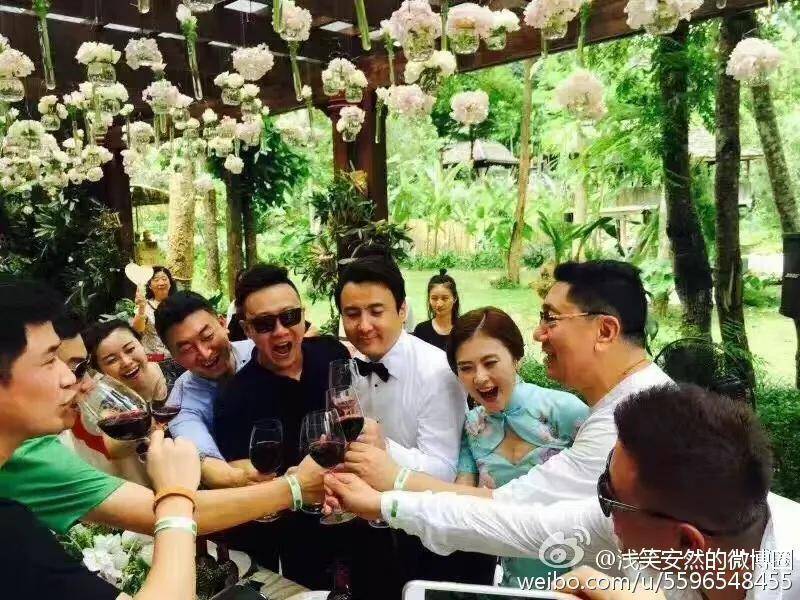 在婚礼上沈腾深情的对王琦说:"你不必担心我对你的爱会随着时间流逝而