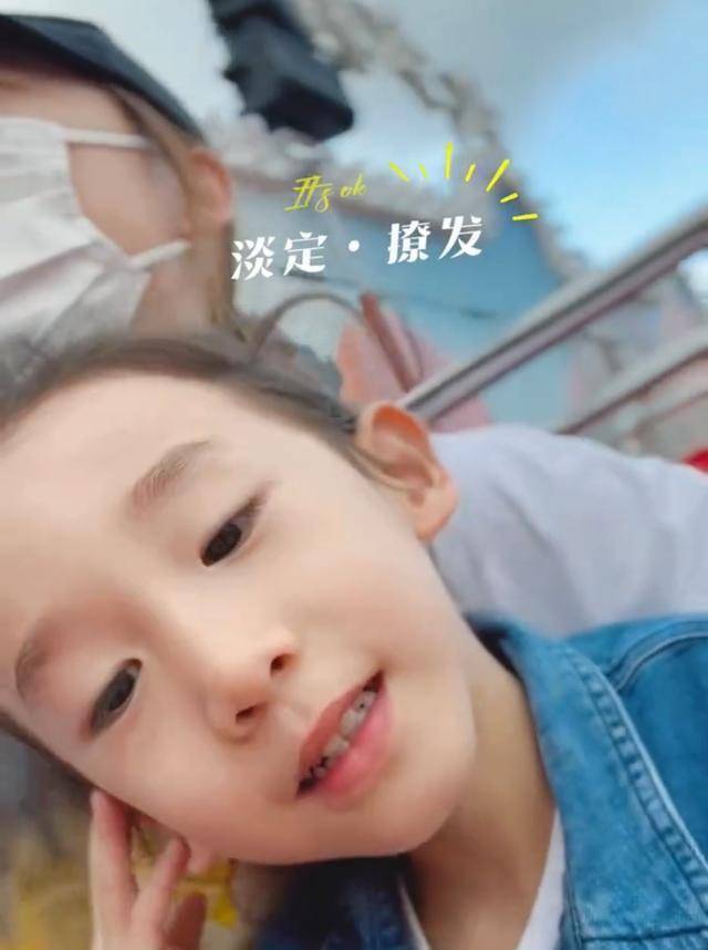 应采儿和陈小春婚后生下两个儿子,大儿子jasper10岁,二儿
