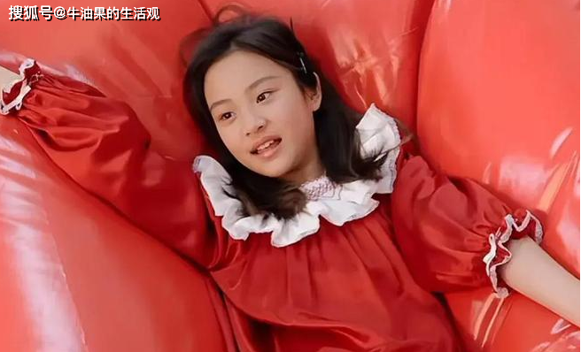 李小璐女儿甜馨注销账号因cos细节被网暴网友放过孩子吧