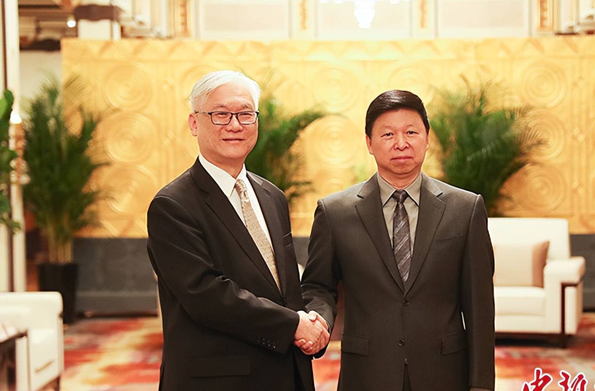 民进党打算死硬到底,24小时内,国民党高层承诺,给大陆一个交代_台湾