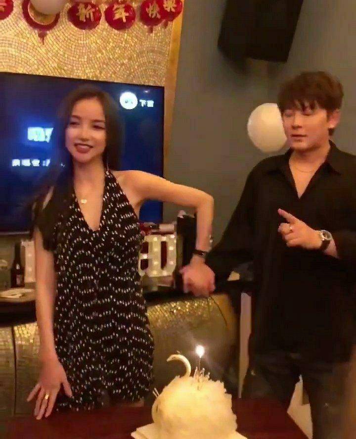 陈翔因和网红绯闻上热搜,毛晓彤发文:充实而有意义,二人格局立见高下