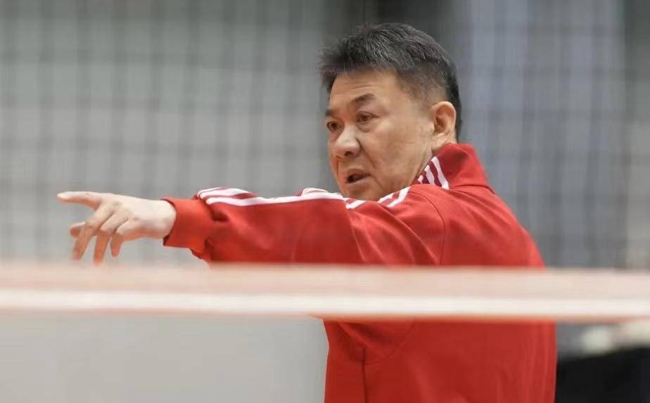 地方队选拔背后,郎平的沉默不是没有理由!_蔡斌_二传_球迷